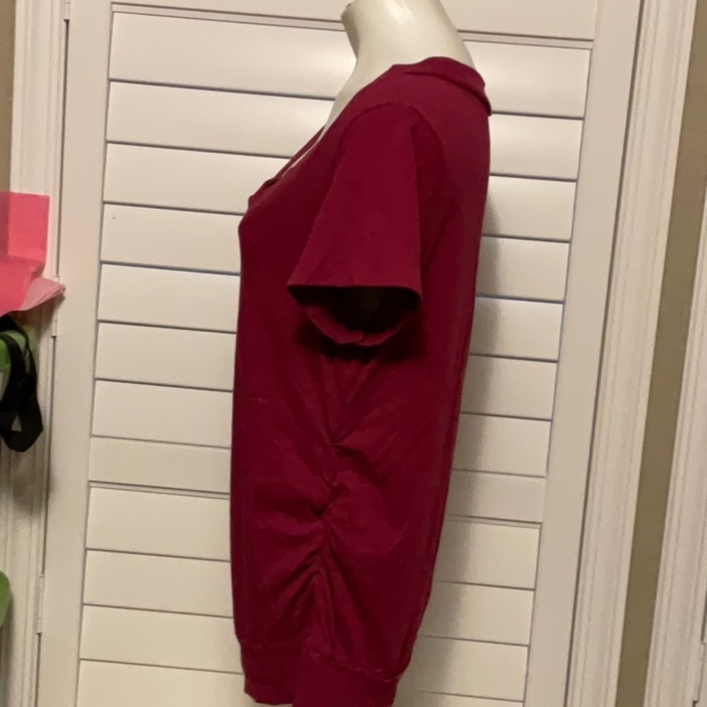 Splash Red Ruched Short Sleeve Tee - Picture 4 of 7
